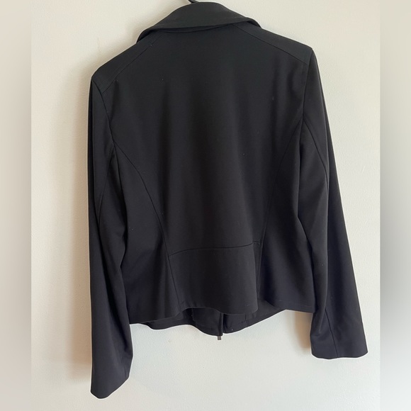 Simply Liz Cropped Black Jacket - Picture 3 of 4